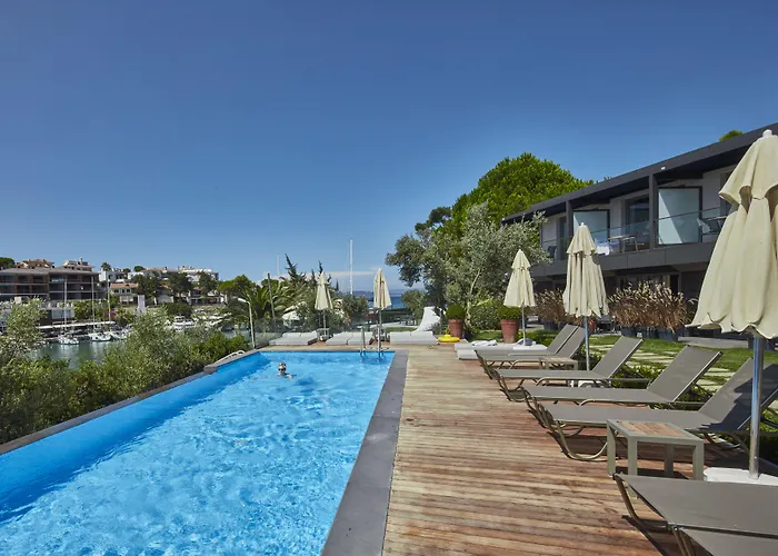 酒店 Kubana Çeşme